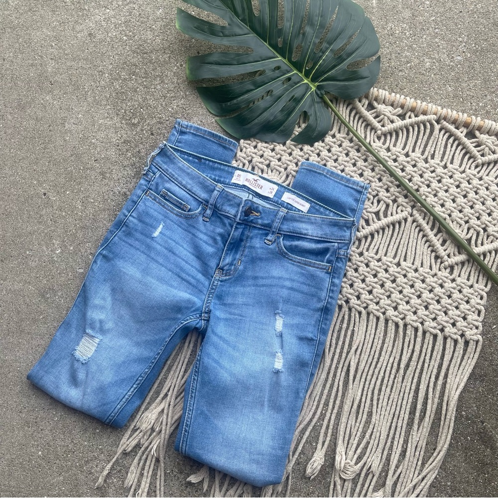 Hollister Distressed Skinny Jeans Size 0 Short